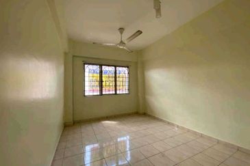 Mawar Apartment Taman Sutera Kajang for Sale!