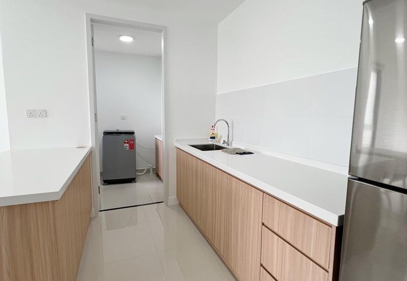 Lakefront Condominium | Emerald Hills @ Alam Damai