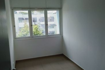 BHOT DEAL! Block C Desa Pandan, K. Lumpur for Sale!