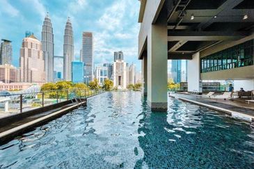 HOT DEAL! Retail Space Legasi Kg Bharu for Sale!