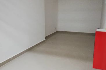 HOT DEAL! Retail Space Legasi Kg Bharu for Sale!