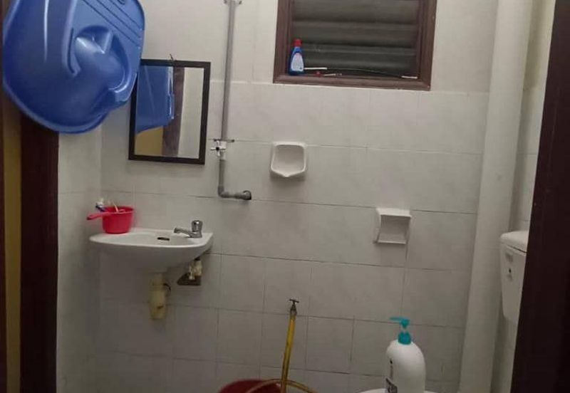 HOT DEAL! Double Storey Terrace Taman Kesumba Rawang for Sale!