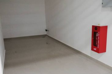 HOT DEAL ! Retail Space Legasi Kg Bharu for Rent!
