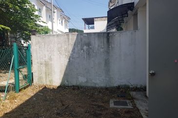 HOT DEAL! Double Storey Terrace Bandar Salak Perdana for Sale!