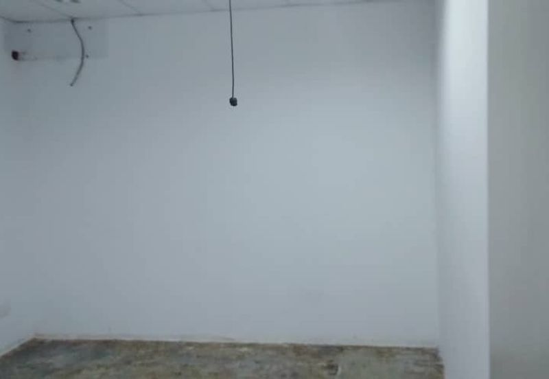 HOT DEAL! SHOPLOT/OFFICE Taman Nirwana Ampang for Rent!