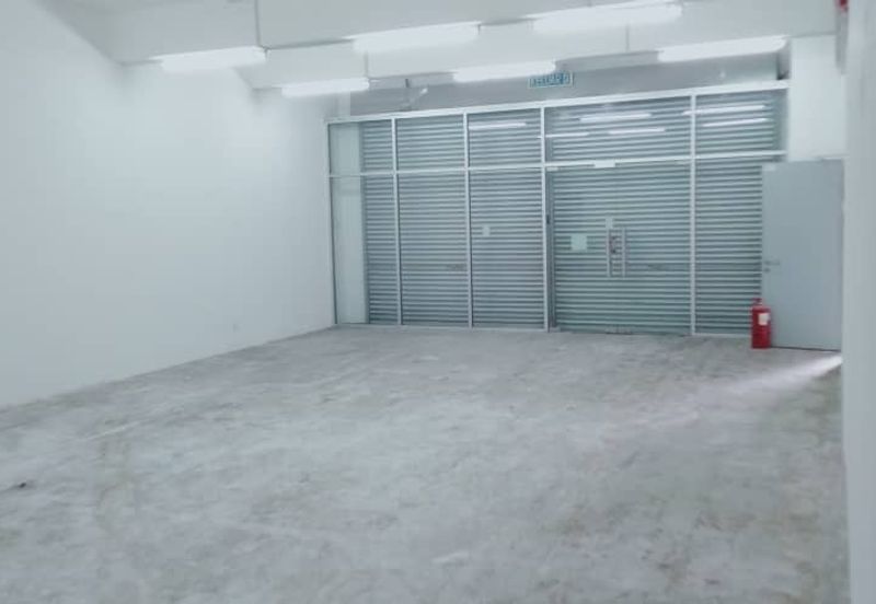 HOT DEAL! SHOPLOT/OFFICE Taman Nirwana Ampang for Rent!