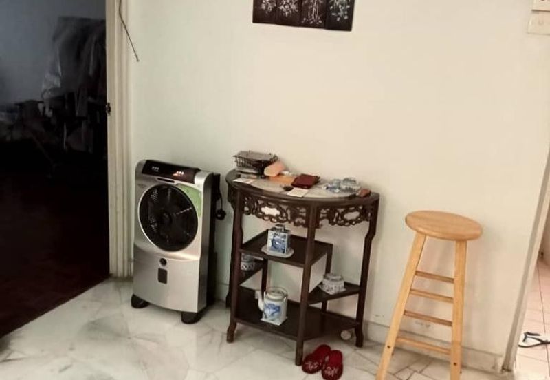 HOT DEAL! Baiduri Apartment Desa Pandan for Sale!