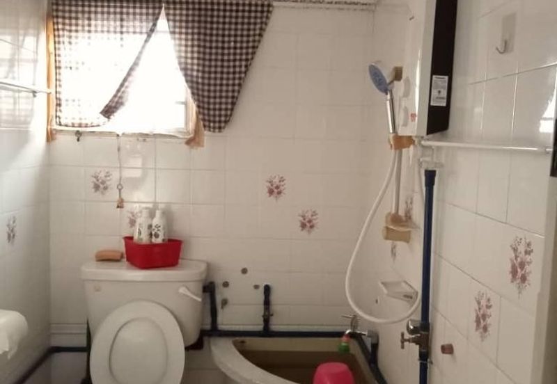 HOT DEAL! Baiduri Apartment Desa Pandan for Sale!