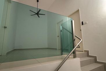 New House Double Storey, Bdr Sri Sendayan, Seremban for Rent!