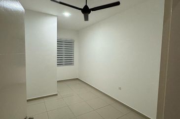 New House Double Storey, Bdr Sri Sendayan, Seremban for Rent!