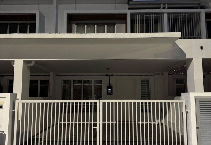 New House Double Storey, Bdr Sri Sendayan, Seremban for Rent!