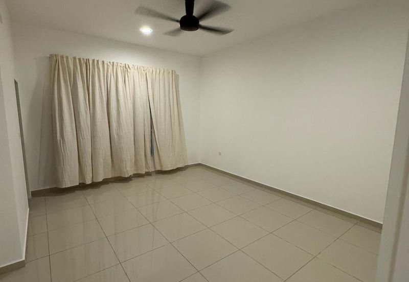 New House Double Storey, Bdr Sri Sendayan, Seremban for Rent!