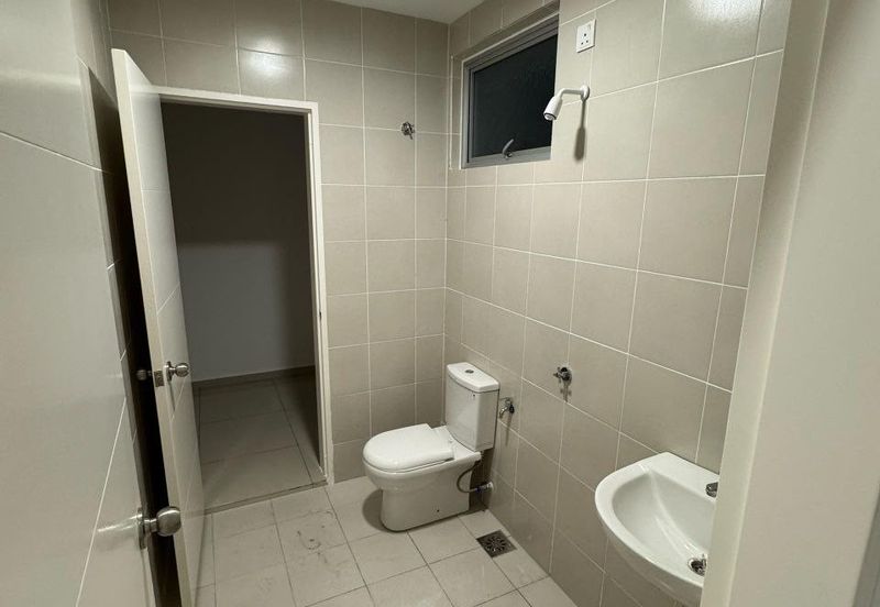 New House Double Storey, Bdr Sri Sendayan, Seremban for Rent!