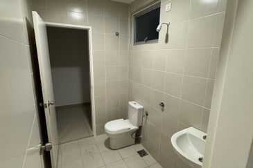 New House Double Storey, Bdr Sri Sendayan, Seremban for Rent!