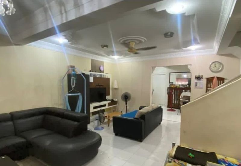 Fully Furnished! Double Storey Terrace House at Seksyen 8 Bangi for Rent!