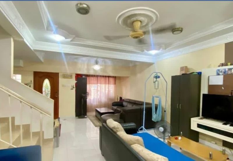 Fully Furnished! Double Storey Terrace House at Seksyen 8 Bangi for Rent!