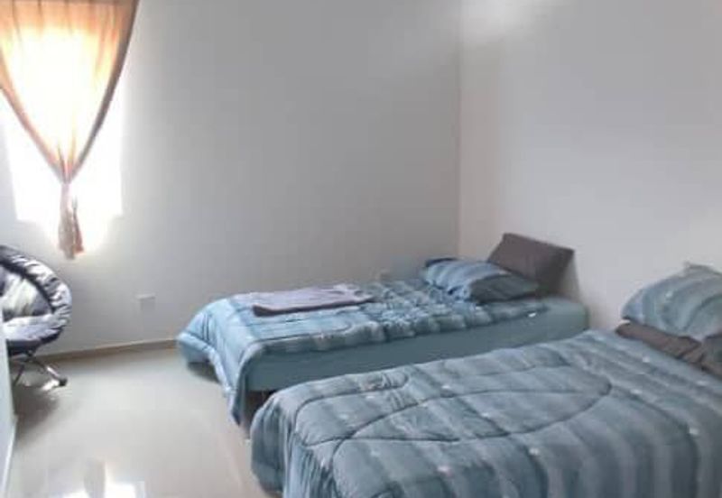 Corner lot! Casawood Cybersouth - Bigger unit for Sale!