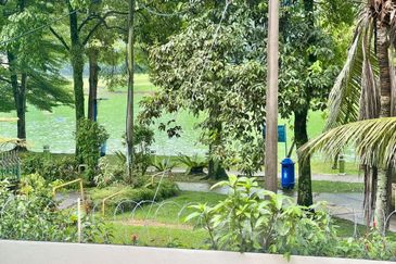 Beautiful European-English Designed Bungalow in PJ for Sale!