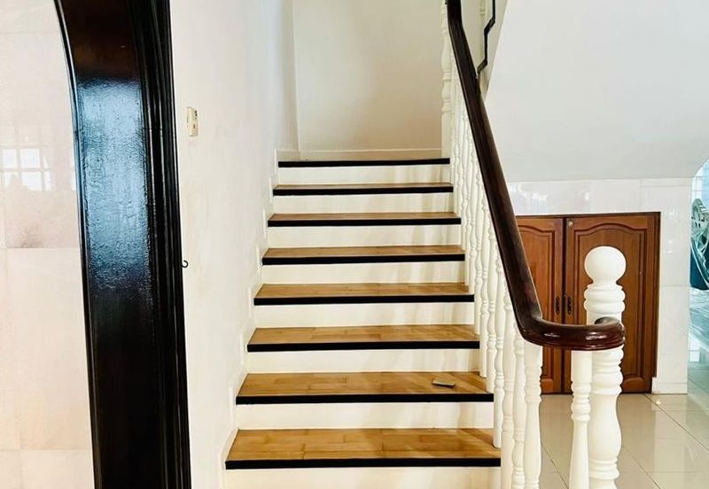 Beautiful European-English Designed Bungalow in PJ for Sale!