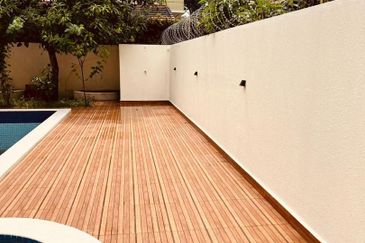 Beautiful European-English Designed Bungalow in PJ for Sale!