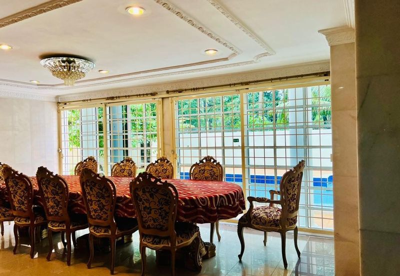 Beautiful European-English Designed Bungalow in PJ for Sale!