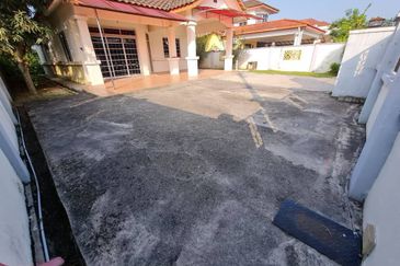 BEST DEAL! Bungalow at Taman Bangi Villa, Bangi for Rent!