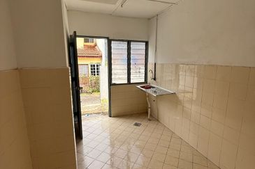 Double Storey Terrace House @Bandar Seremban Selatan, Senawang for Sale!