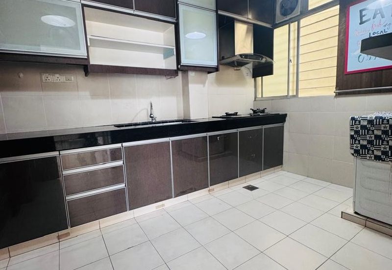 FREEHOLD! Corner Unit! Renovated! GAYA Apartment at Melawati for Sale!