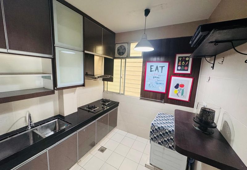 FREEHOLD! Corner Unit! Renovated! GAYA Apartment at Melawati for Sale!