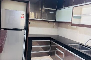 FREEHOLD! Corner Unit! Renovated! GAYA Apartment at Melawati for Sale!