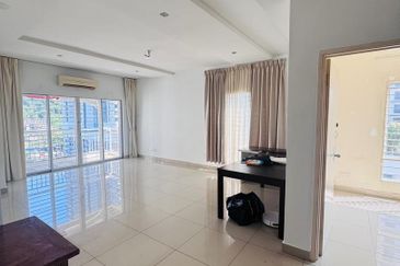 FREEHOLD! Corner Unit! Renovated! GAYA Apartment at Melawati for Sale!