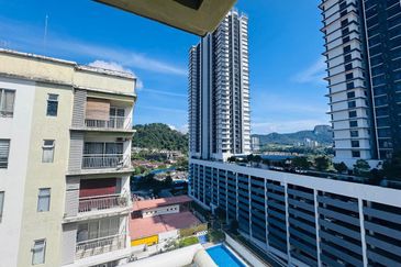 FREEHOLD! Corner Unit! Renovated! GAYA Apartment at Melawati for Sale!