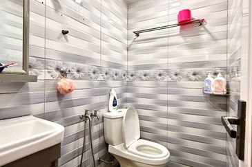 Single Storey Terrace House at Jalan Mewah, Taman Mewah Bandar Tun Razak, Cheras KL for Sale!