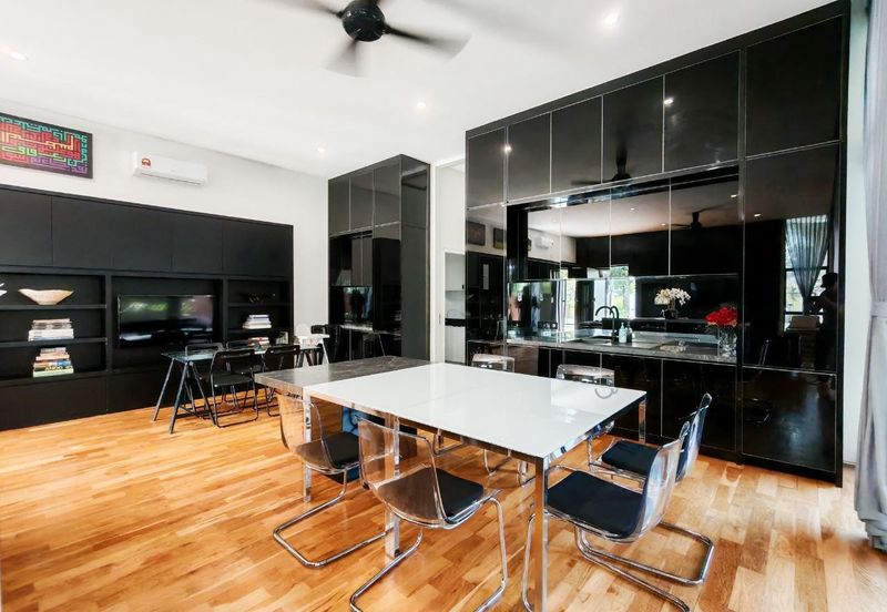 RENOVATED! Beautiful Bungalow Single Storey at Kuang, Sungai Buloh for Sale!