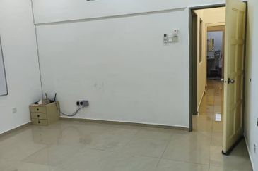 Double Storey Terrace House @Taman Putra, Ampang for Sale!