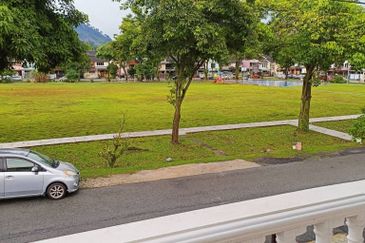 Double Storey Terrace House @Taman Putra, Ampang for Sale!