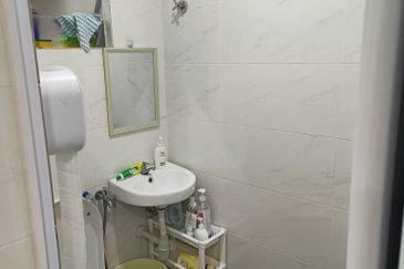 Double Storey Terrace House @Taman Putra, Ampang for Sale!