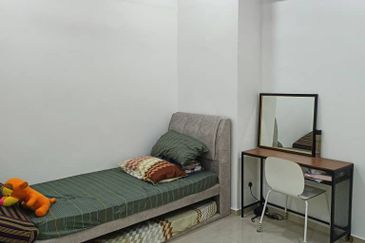 Double Storey Terrace House @Taman Putra, Ampang for Sale!