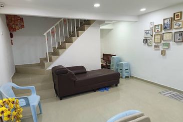 Double Storey Terrace House @Taman Putra, Ampang for Sale!