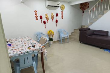 Double Storey Terrace House @Taman Putra, Ampang for Sale!