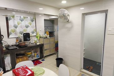 Double Storey Terrace House @Taman Putra, Ampang for Sale!