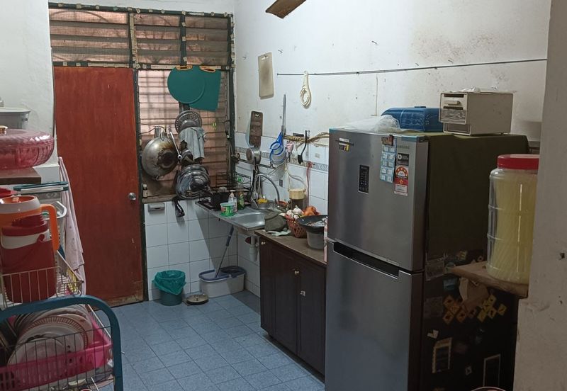 Corner lot! Double Storey Terrace House at Taman Seroja, Bandar Baru Salak Tinggi, Sepang for Sale!