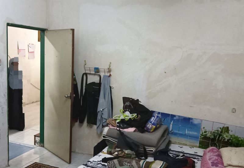 Corner lot! Double Storey Terrace House at Taman Seroja, Bandar Baru Salak Tinggi, Sepang for Sale!