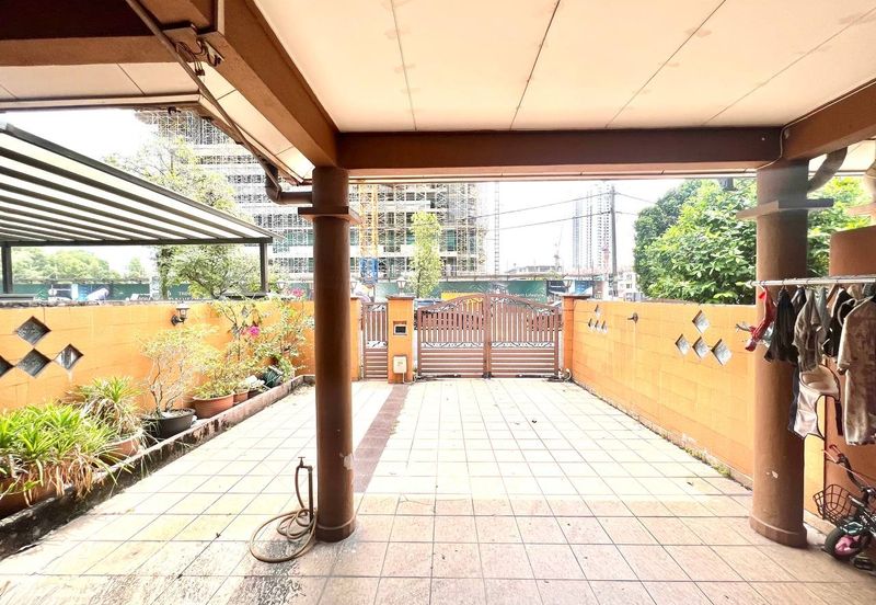 Double Storey Terrace House at Bandar Kinrara BK5 Puchong for Sale!