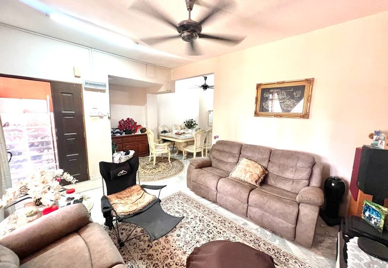 Double Storey Terrace House at Bandar Kinrara BK5 Puchong for Sale!