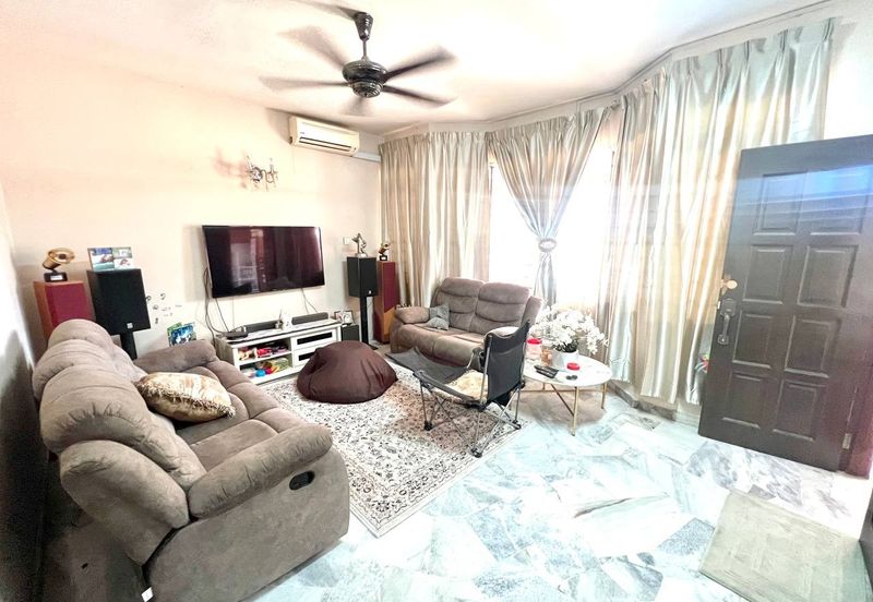 Double Storey Terrace House at Bandar Kinrara BK5 Puchong for Sale!