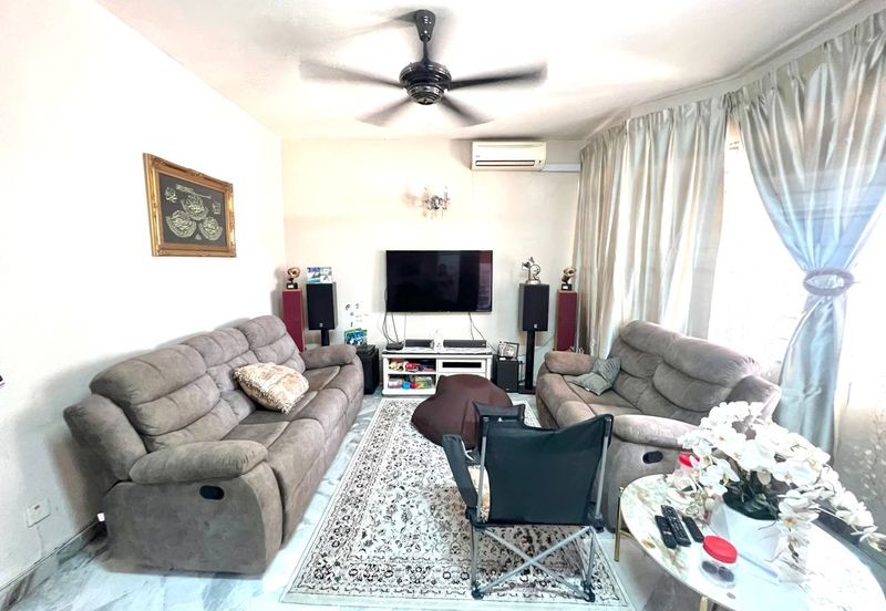 Double Storey Terrace House at Bandar Kinrara BK5 Puchong for Sale!
