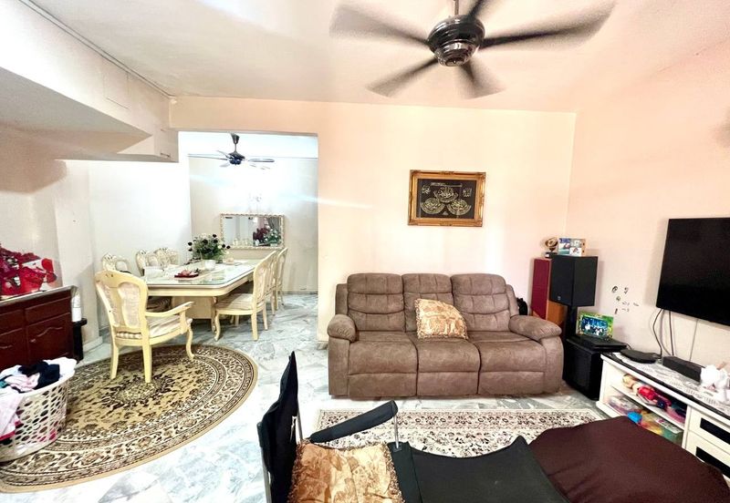 Double Storey Terrace House at Bandar Kinrara BK5 Puchong for Sale!