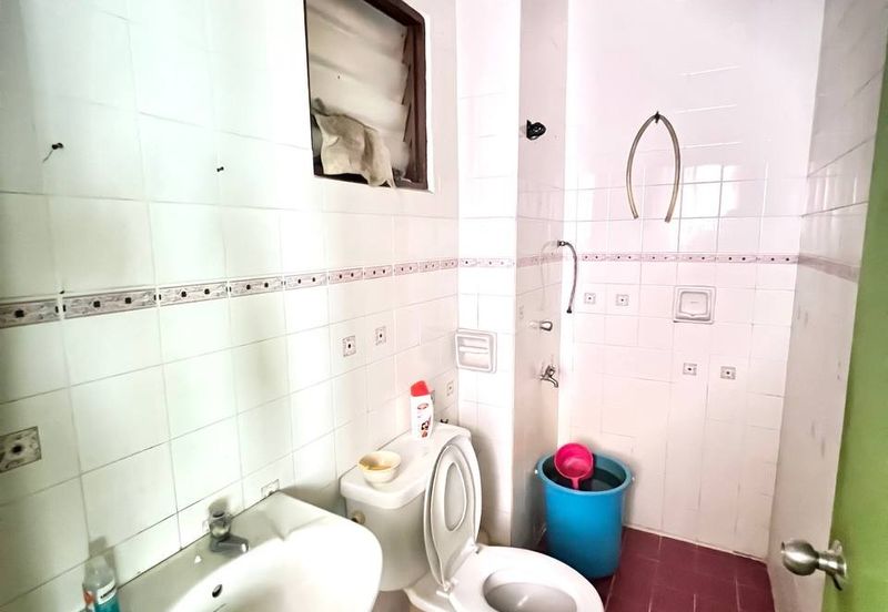 Double Storey Terrace House at Bandar Kinrara BK5 Puchong for Sale!