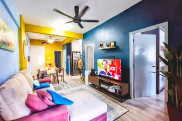 Sutera Bayu Apartment Kajang for Sale! RENO! 2 Parking lots! Freehold Open Title!